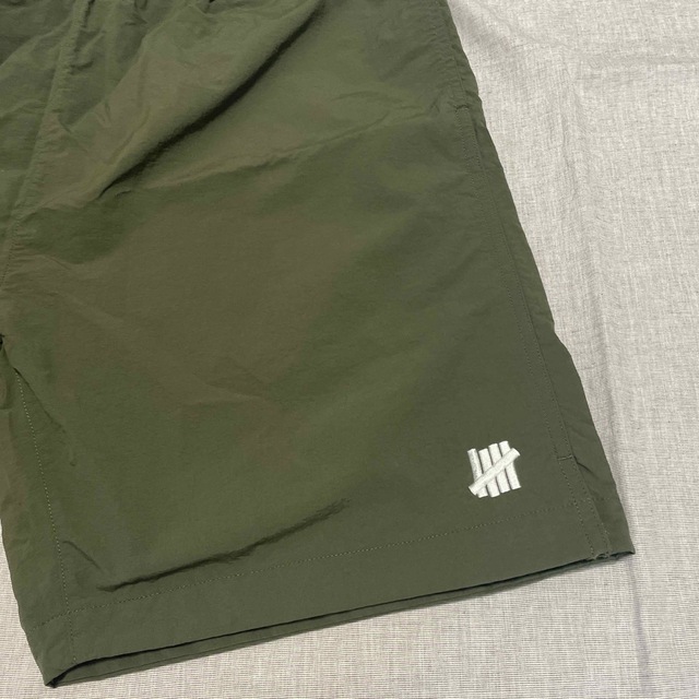 UNDEFEATED(アンディフィーテッド)のundefeated short pants olive L 04 メンズのパンツ(ショートパンツ)の商品写真