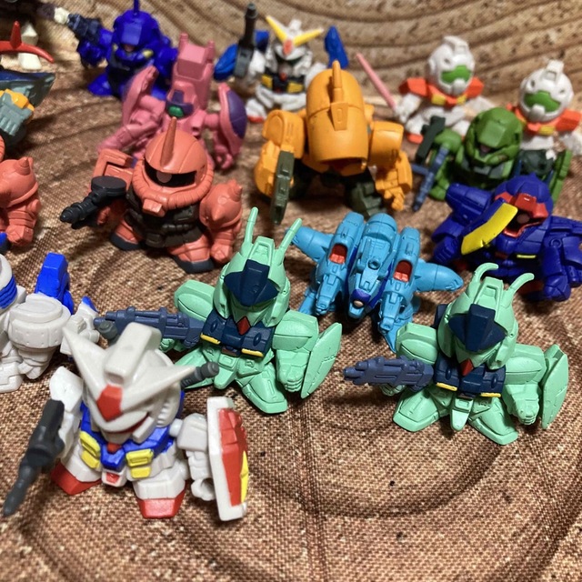 【本日限定価格】ガンダム　ガン消し　ガチャ　ガシャポン　おまとめセット エンタメ/ホビーのおもちゃ/ぬいぐるみ(キャラクターグッズ)の商品写真