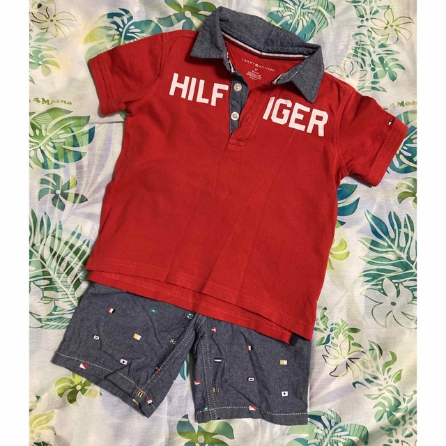 TOMMY HILFIGER(トミーヒルフィガー)のトミーヒルフィガー　セットアップ　100センチ キッズ/ベビー/マタニティのキッズ服男の子用(90cm~)(Tシャツ/カットソー)の商品写真