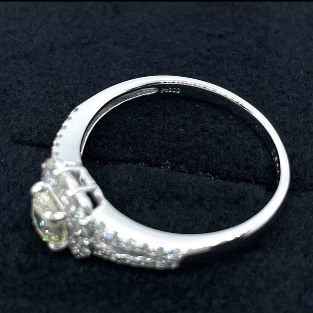 Cancer33様専用　pt900 イエローダイヤモンド　リング レディースのアクセサリー(リング(指輪))の商品写真