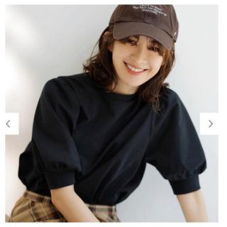 ニジュウサンク(23区)の新品　未使用】　エディターズ パフスリーブ Tシャツ　23区(Tシャツ(半袖/袖なし))