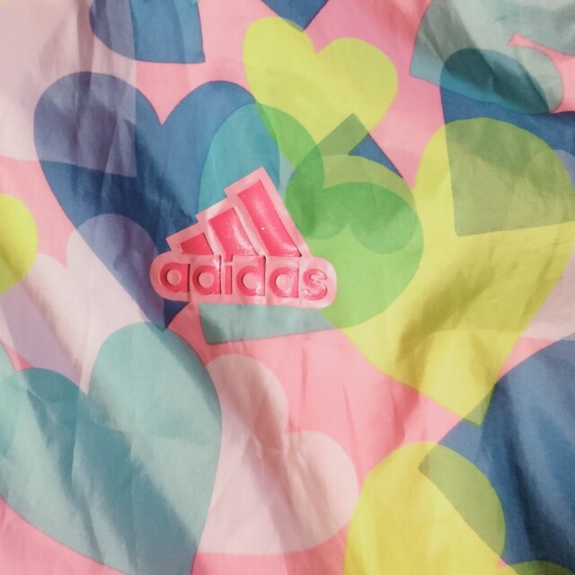 adidas(アディダス)のアディダス　ウインド　134　ジャケット　ジャンパー キッズ/ベビー/マタニティのキッズ服女の子用(90cm~)(ジャケット/上着)の商品写真