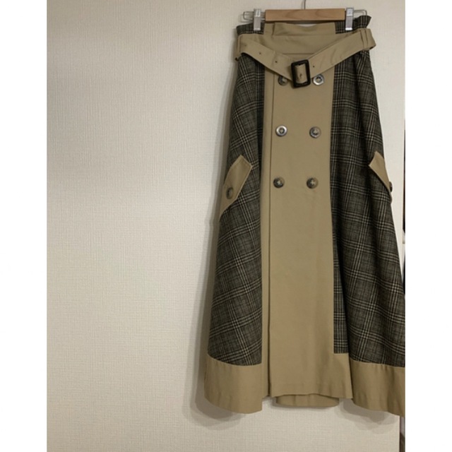 Ameri VINTAGE(アメリヴィンテージ)のamerivintage check trench skirt   レディースのスカート(ロングスカート)の商品写真