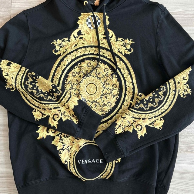 VERSACE(ヴェルサーチ)のVERSACE パーカー メンズのトップス(パーカー)の商品写真