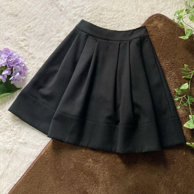 〈美品〉エムプルミエ　美シルエット　プリーツスカート　日本製　黒膝丈スカート