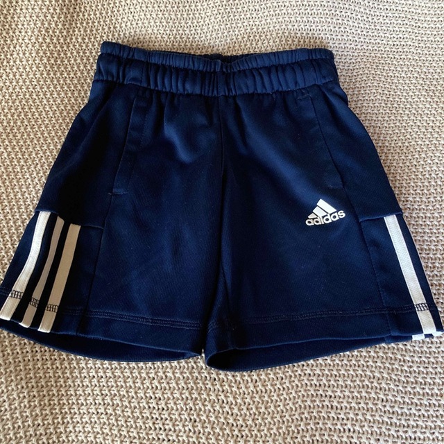 adidas(アディダス)のadidas ハーフパンツ キッズ/ベビー/マタニティのキッズ服男の子用(90cm~)(パンツ/スパッツ)の商品写真