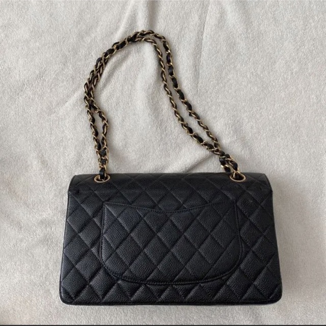 CHANEL(シャネル)のCHANEL マトラッセ キャビアスキン 美品 レディースのバッグ(ショルダーバッグ)の商品写真