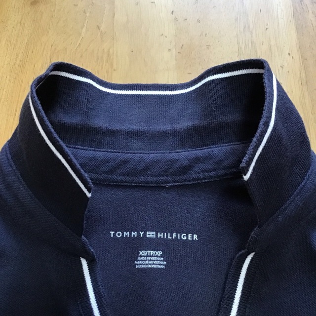 TOMMY HILFIGER(トミーヒルフィガー)の2着セット　トミー　ワンピース　Tシャツ　ネイビー レディースのトップス(Tシャツ(半袖/袖なし))の商品写真