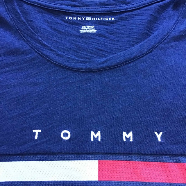 TOMMY HILFIGER(トミーヒルフィガー)の2着セット　トミー　ワンピース　Tシャツ　ネイビー レディースのトップス(Tシャツ(半袖/袖なし))の商品写真