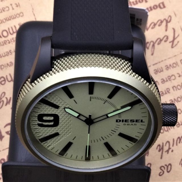 Diesel Rasp NSBB 3針ブラックシリコン腕時計 DZ1875 - 腕時計(アナログ)