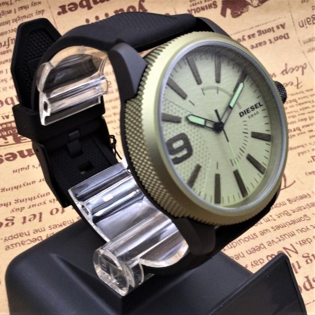 Diesel Rasp NSBB 3針ブラックシリコン腕時計 DZ1875
