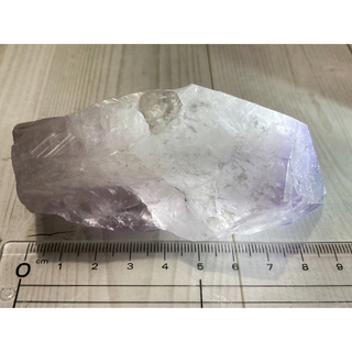 トライゴーニック✨　レインボー　カコクセナイト内包　アメジスト　原石　紫水晶