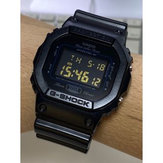 ジーショック(G-SHOCK)のG-SHOCK/スピード/筆記体/DW-5600/メタリック/反転液晶/美品/黒(腕時計(デジタル))