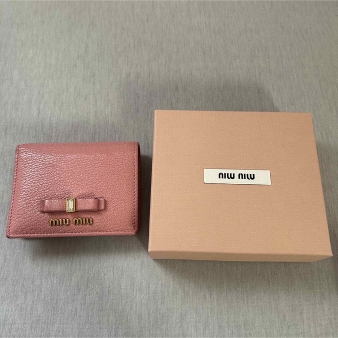 miumiu(ミュウミュウ)のmiumiu 二つ折り財布 レディースのファッション小物(財布)の商品写真