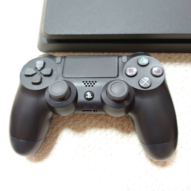 PlayStation4(プレイステーション4)のps4 本体 CUH-2000Aコントローラー 2個ケーブル セット エンタメ/ホビーのゲームソフト/ゲーム機本体(家庭用ゲーム機本体)の商品写真