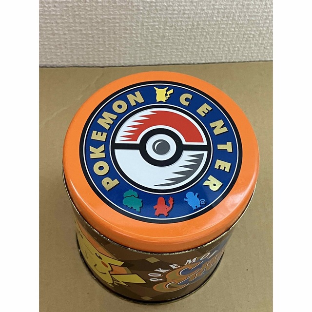 ポケモン(ポケモン)の1998年ポケモンセンターお菓子空き缶＋おまけ エンタメ/ホビーのおもちゃ/ぬいぐるみ(キャラクターグッズ)の商品写真