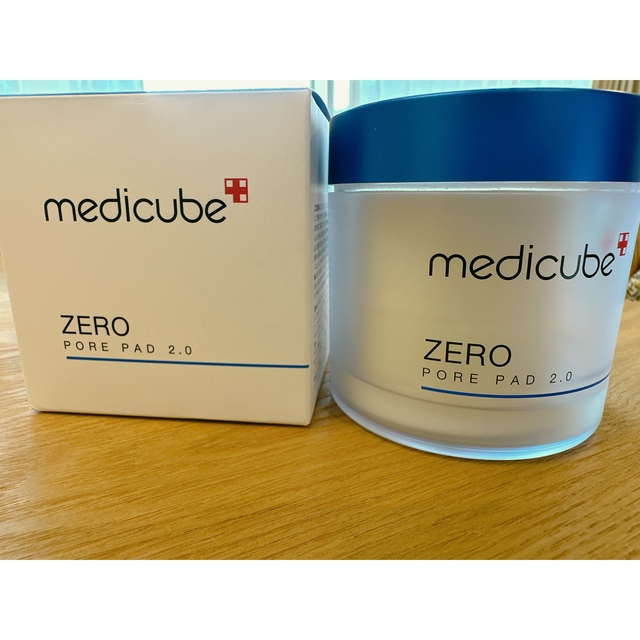 メディキューブ ゼロ毛穴パッド medicube  1個 コスメ/美容のスキンケア/基礎化粧品(パック/フェイスマスク)の商品写真