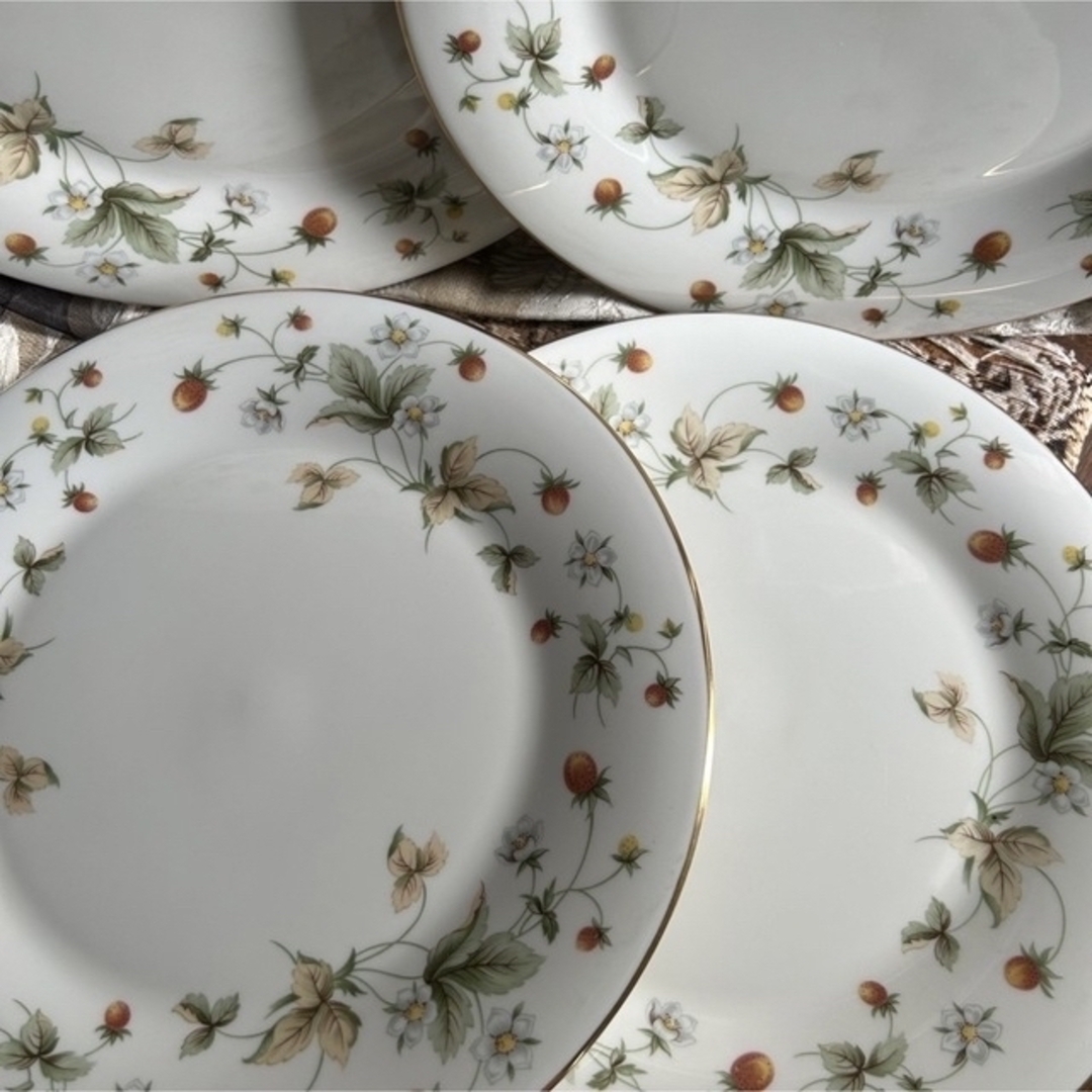Royal Doulton - 英国製 Royal Doulton Strawberry Cream ディナー皿の