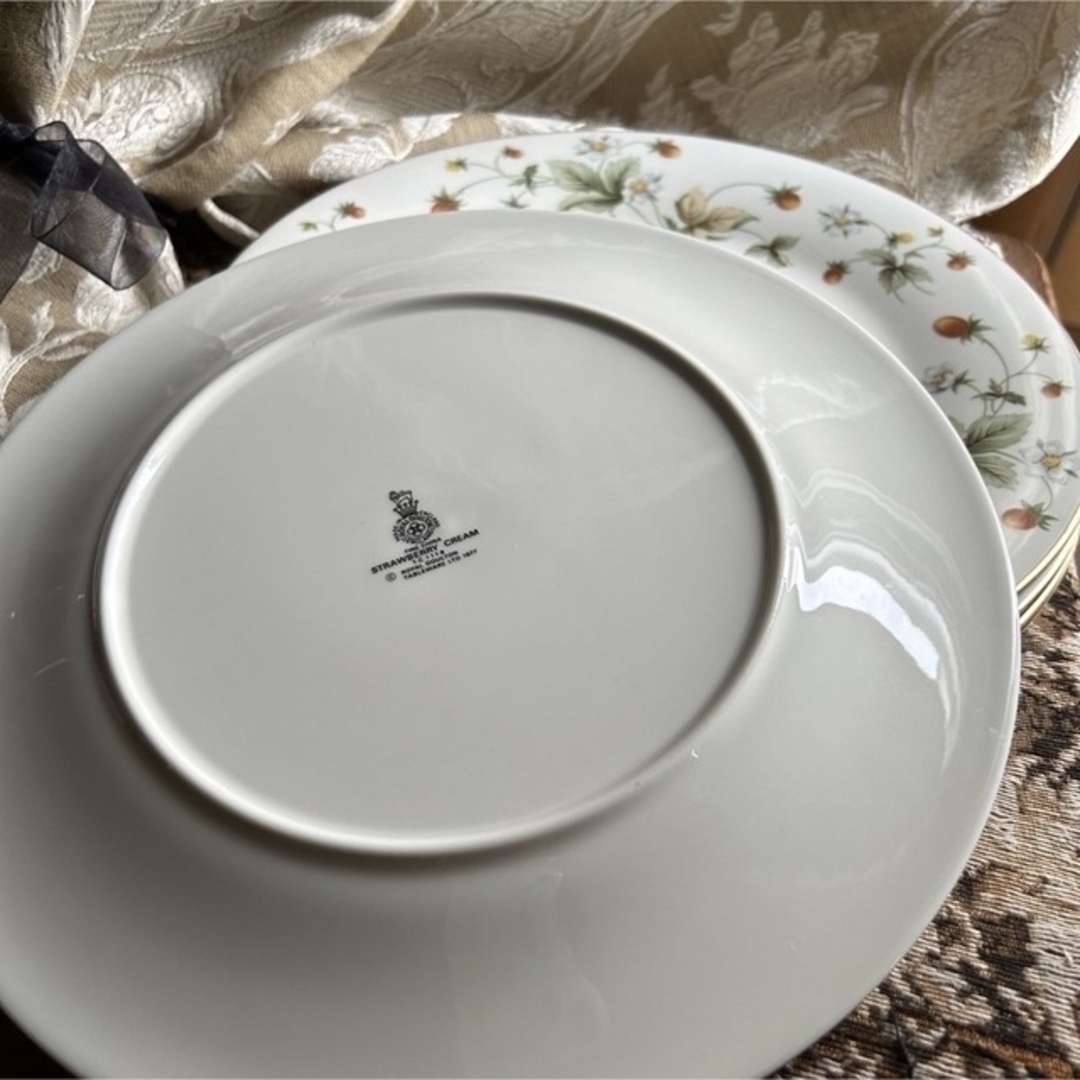 Royal Doulton - 英国製 Royal Doulton Strawberry Cream ディナー皿の