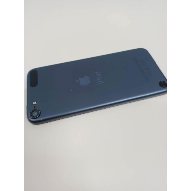 Apple(アップル)のiPod touch 第5世代 MD723J/A 32GB スマホ/家電/カメラのオーディオ機器(ポータブルプレーヤー)の商品写真