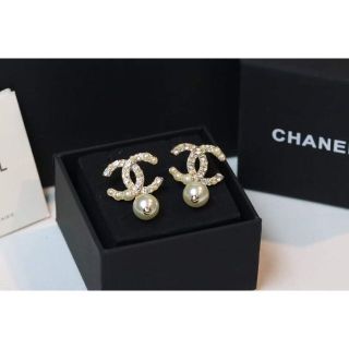 シャネル ロゴ ピアスの通販 700点以上 | CHANELのレディースを買う