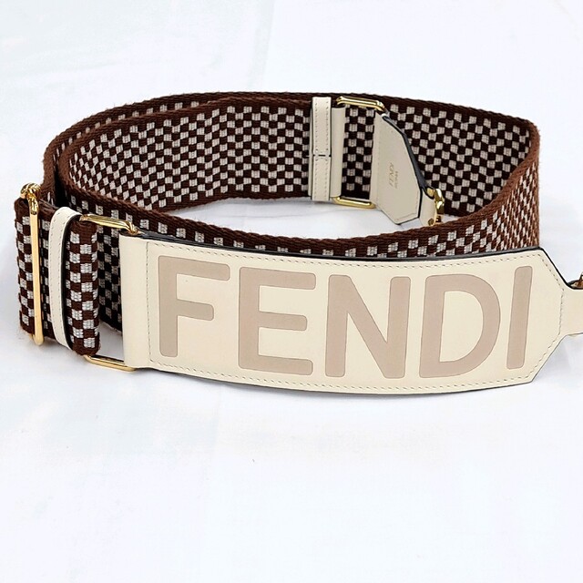 FENDI(フェンディ)のフェンディ FENDI ストラップユー ロゴ マルチカラー ホワイト×ブラウン レディースのバッグ(その他)の商品写真