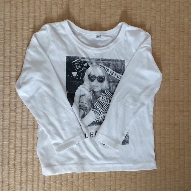 西松屋(ニシマツヤ)の女の子長袖Tシャツ 110 キッズ/ベビー/マタニティのキッズ服女の子用(90cm~)(Tシャツ/カットソー)の商品写真