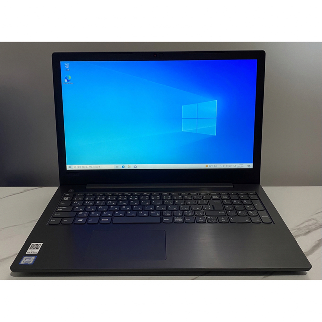 ノートPCLenovo V330-15IKB i5 8GB 1TB HHD 第7世代