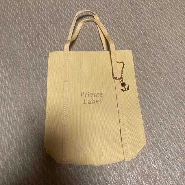 PRIVATE LABEL(プライベートレーベル)のプライベート　レーベル　手提げ型ミニポーチ レディースのファッション小物(ポーチ)の商品写真