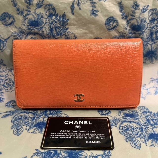 CHANEL(シャネル)のCHANEL 長財布 オレンジ ココ レディースのファッション小物(財布)の商品写真