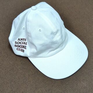 アンチソーシャルソーシャルクラブ(ANTI SOCIAL SOCIAL CLUB)のASSC ホワイト ロゴキャップ(キャップ)