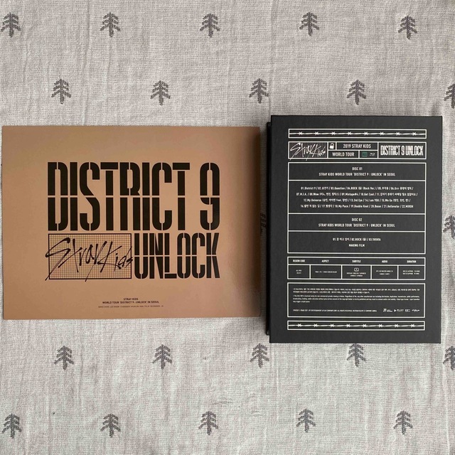 Stray Kids - Stray Kids 『DISTRICT 9 UNLOCK』Blu-rayの通販 by しろ