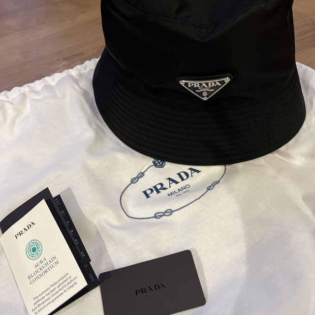 PRADA(プラダ)のPRADAバケットハット レディースの帽子(ハット)の商品写真