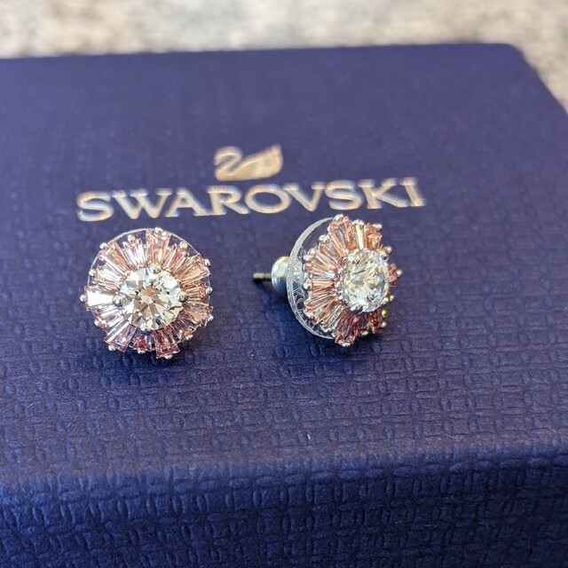 SWAROVSKI - 【新品】スワロフスキー♡ピアス♡Sunshine♡ピンクの通販 ...