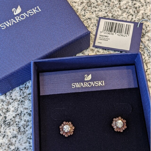 SWAROVSKI - 【新品】スワロフスキー♡ピアス♡Sunshine♡ピンクの通販