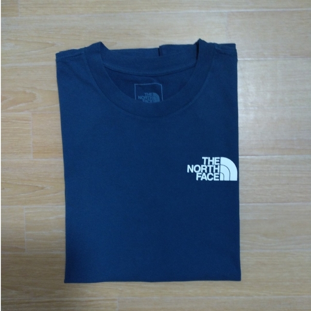 THE NORTH FACE(ザノースフェイス)のノースフェイスTシャツ、背面スクエアBoxロゴ半袖Tシャツ【メンズLサイズ】 メンズのトップス(Tシャツ/カットソー(半袖/袖なし))の商品写真