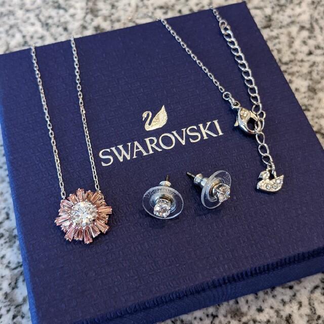 SWAROVSKI - 【新品】スワロフスキー♡ネックレス＆ピアス♡Sunshine