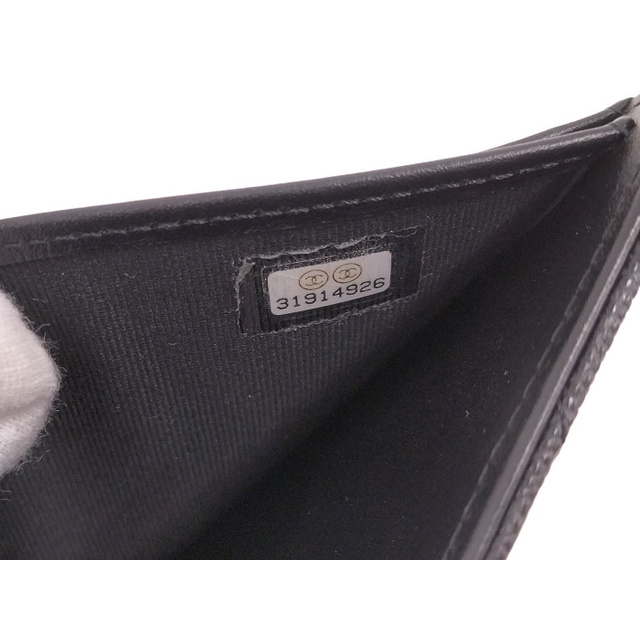 CHANEL - CHANEL 三つ折り財布 ボーイシャネル キャビアスキン CHANEL - CHANEL 三つ折り財布 ボーイシャネル キャビアスキン
