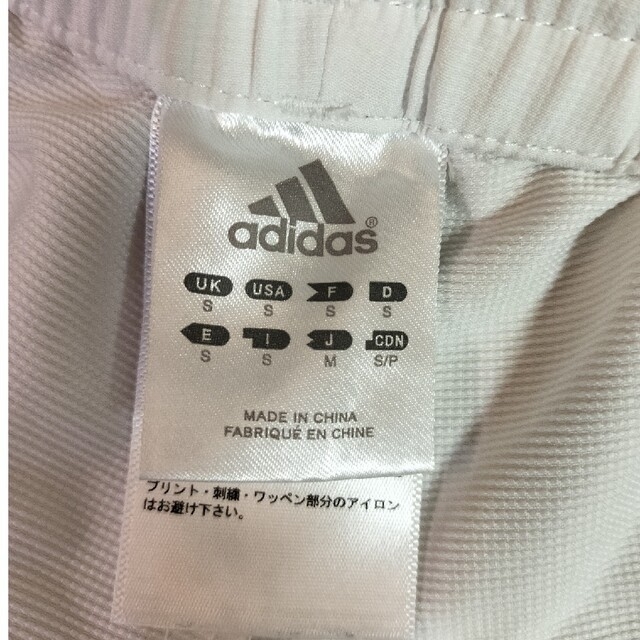 adidas(アディダス)のＭサイズ　adidas　ショートパンツ メンズのパンツ(ショートパンツ)の商品写真