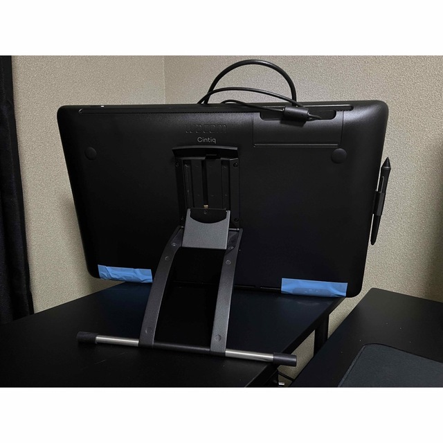 Wacom(ワコム)のWacom Cintiq 22 DTK2260K1D スマホ/家電/カメラのPC/タブレット(タブレット)の商品写真