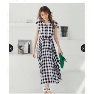 2022新商品 JUSGLITTY パール釦ギンガムチェックプリーツワンピース