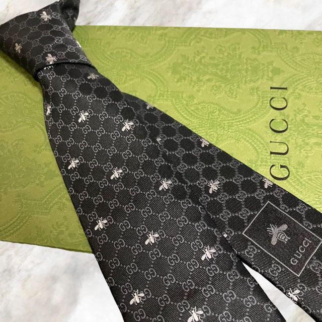 Gucci - 【新品】GUCCI グッチ ggキャンバス シルク100%高級ネクタイ