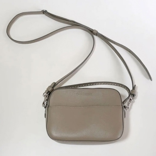 J&M DAVIDSON - J&M DAVIDSON / PEBBLE MINI ショルダーバッグの通販