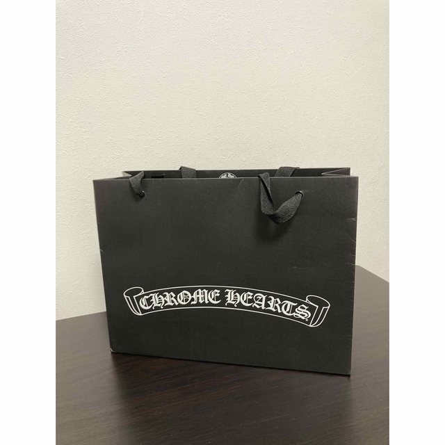 Chrome Hearts(クロムハーツ)の✨ クロムハーツ　Chrome Hearts 紙袋　ショッパー ✨ レディースのバッグ(ショップ袋)の商品写真