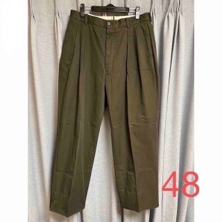 コモリ(COMOLI)のNEAT CHINO ダークオリーブ 48(チノパン)