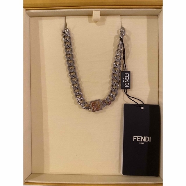 FENDI - Fendi パラジウム＆ゴールドカラー ネックレスの通販 by