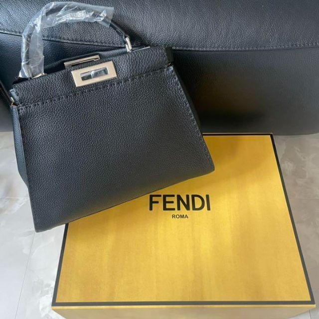 話題の人気 FENDI ピーカブー お値下げ⭐超美品FENDI - ショルダー