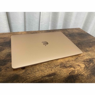 アップル(Apple)のMacBook Air (ノートPC)