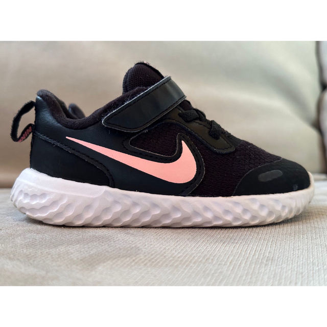 NIKE(ナイキ)のNIKE スニーカー　13cm  キッズ/ベビー/マタニティのベビー靴/シューズ(~14cm)(スニーカー)の商品写真