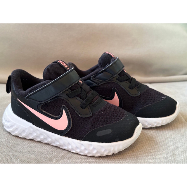 NIKE(ナイキ)のNIKE スニーカー　13cm  キッズ/ベビー/マタニティのベビー靴/シューズ(~14cm)(スニーカー)の商品写真